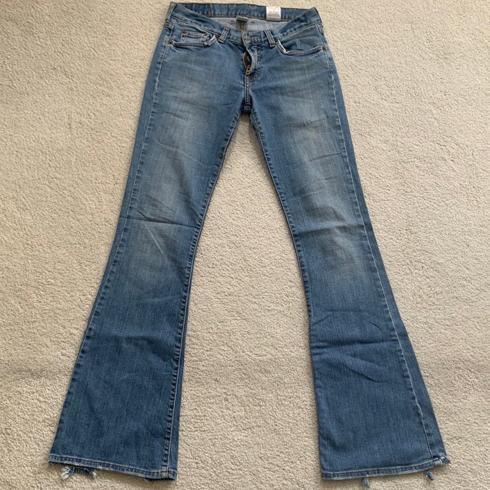 Women's Lucky Brand Charlie Baby Boot Denim Jeans Medium Wash Size 4 / 27 30X30